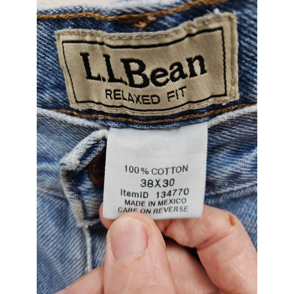 LL Bean  Jeans 38x30 Men's Relaxed Fit Straight Leg Medium Wash